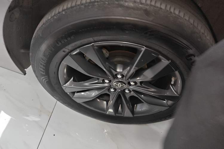 Used Toyota Sienna 2021 2.5L Hybrid Platinum Edition