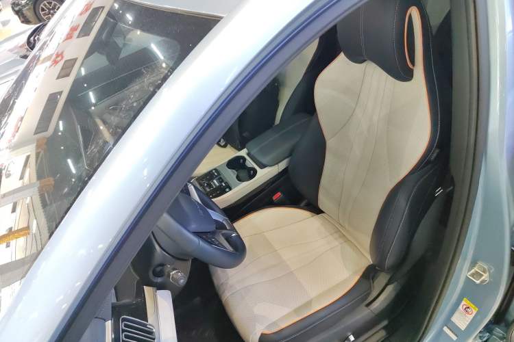 Used BYD Song PLUS New Energy 2023 Champion Edition DM-i 110KM Flagship PLUS
