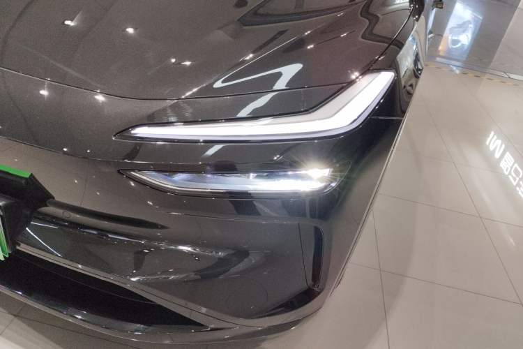 Used ONVO L60 2024 60 kWh Rear-Drive Version