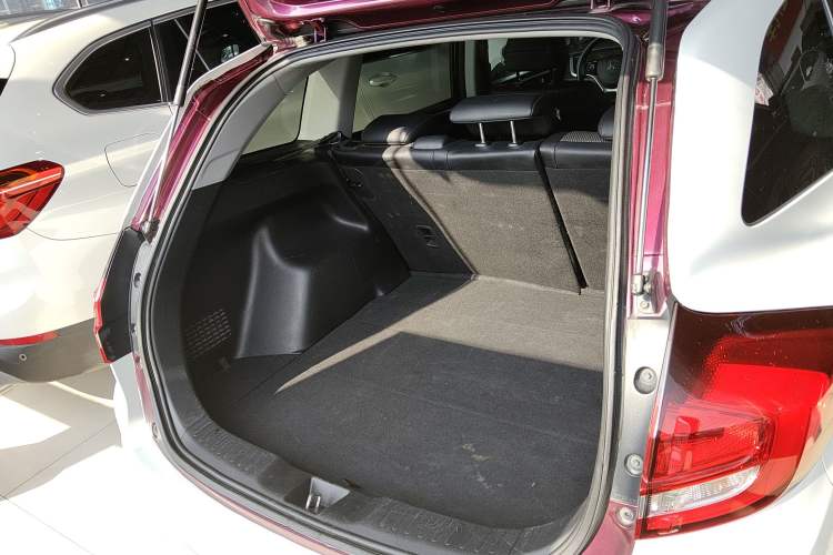 Used Honda Jade 2017 1.8L automatic Comfort version 5 seats
