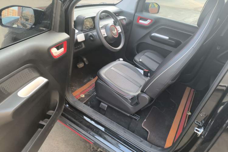 Used Wuling Hongguang MINIEV 2022 GAMEBOY 200km Gaming Edition with Lithium Iron Phosphate
