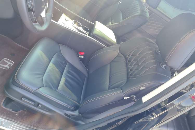 Used Honda Elysion 2019 2.0L Hybrid Supreme Edition
