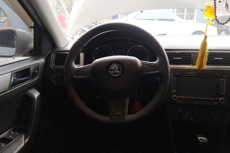 Used Skoda Rapid Spaceback 2014 1.6L Automatic Enjoyment Edition