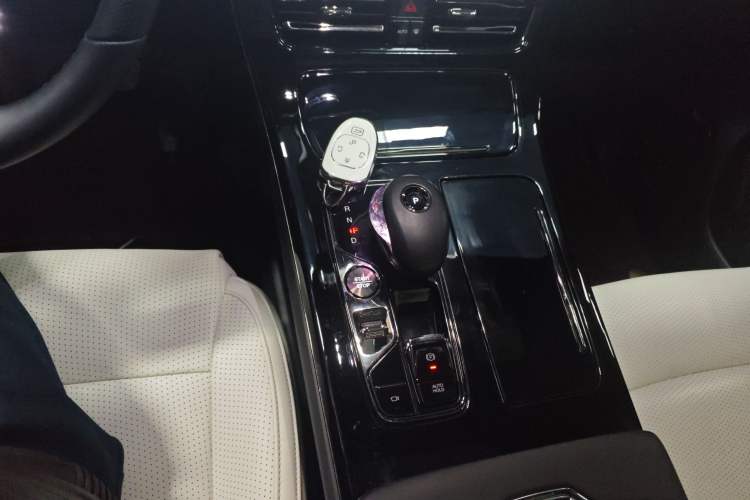 Used GAC Trumpchi M8 2023 Zongshi Series Dual-Motor YuZun Edition