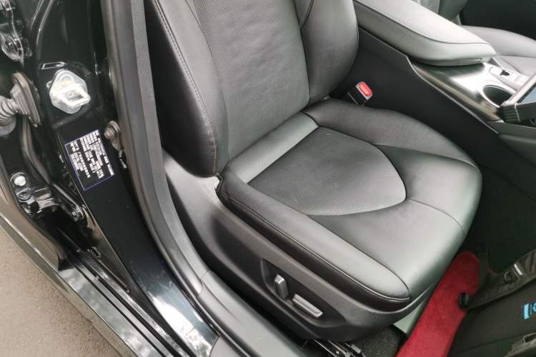 Used Toyota Camry 2021 2.5G Luxury Edition
