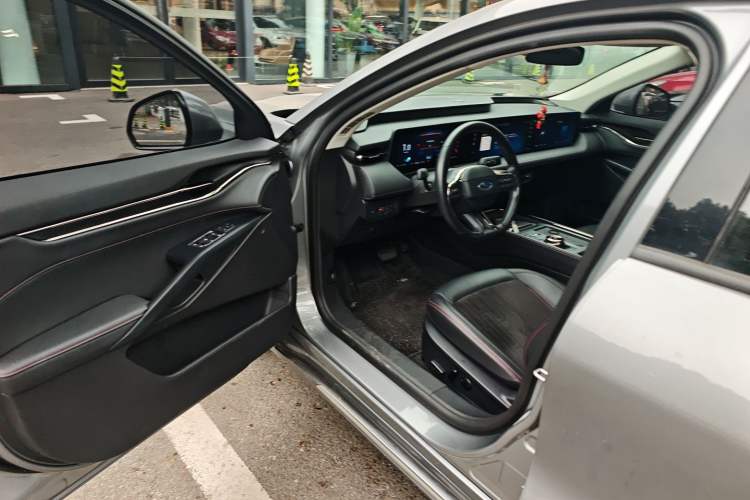 Used Ford Mondeo 2023 EcoBoost 180 Luxury Model
