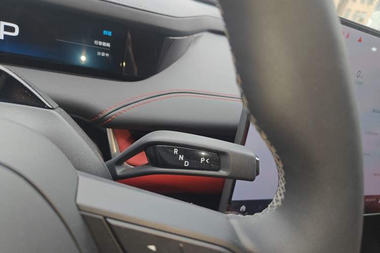 Used  SU7 2024 Rear-Drive Ultra-Long Range Advanced Pro-Level Intelligent Driving Version
