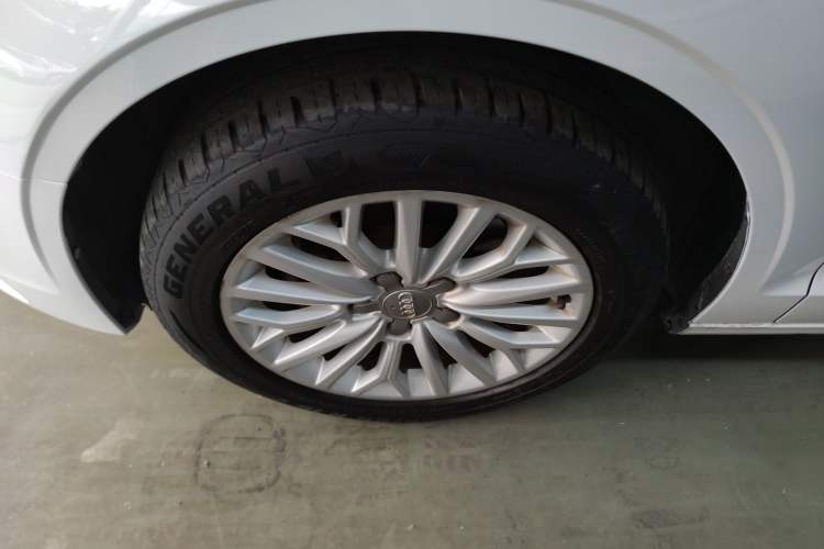 Used Audi A3 2014 Limousine 35 TFSI Automatic Fashion Model