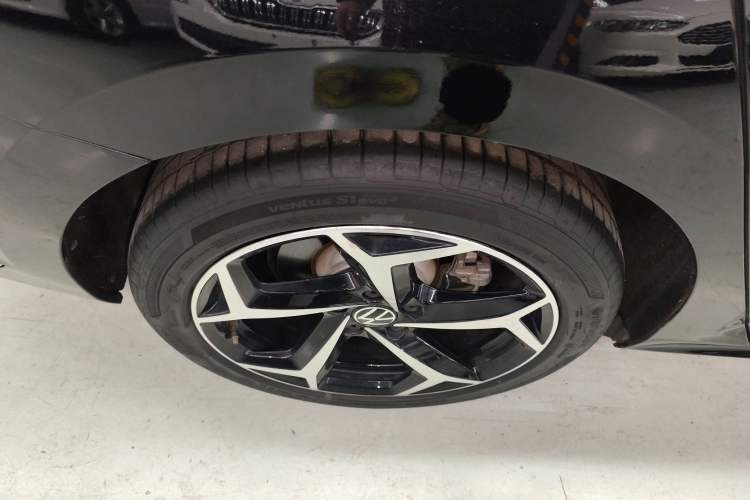 Used Volkswagen Passat 2024 330TSI Starry Elite Edition
