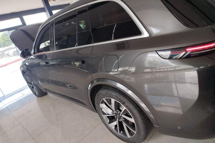 Used Li Auto L8 2023 Pro Model
