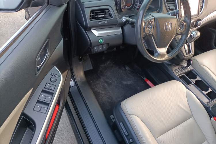 Used Honda CR-V 2015 2.4L four-wheel drive luxury version
