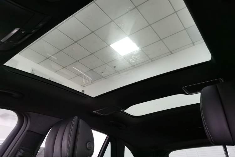 Used Mercedes-Benz GLC 2019 GLC 300 L 4MATIC Dynamic Model