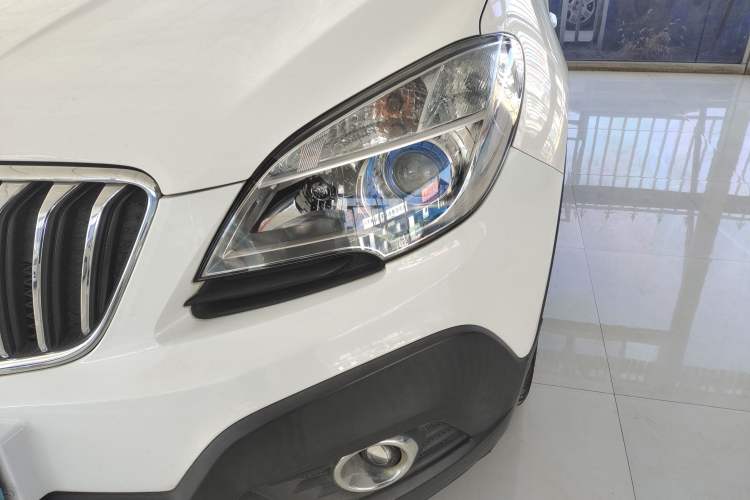 Used Buick Encore 2015 1.4T Automatic Two-Wheel Drive Urban Elite Version
