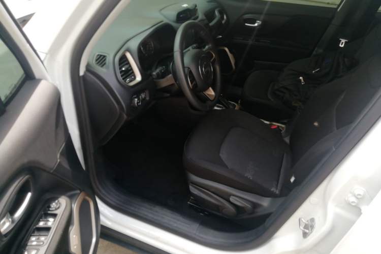 Used  Renegade 2017 180T Automatic High-Energy Version
