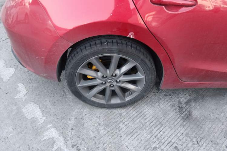 Used Mazda Mazda 3 Axela 2017 Hatchback 2.0L Automatic Sport Model China V Emission Standard
