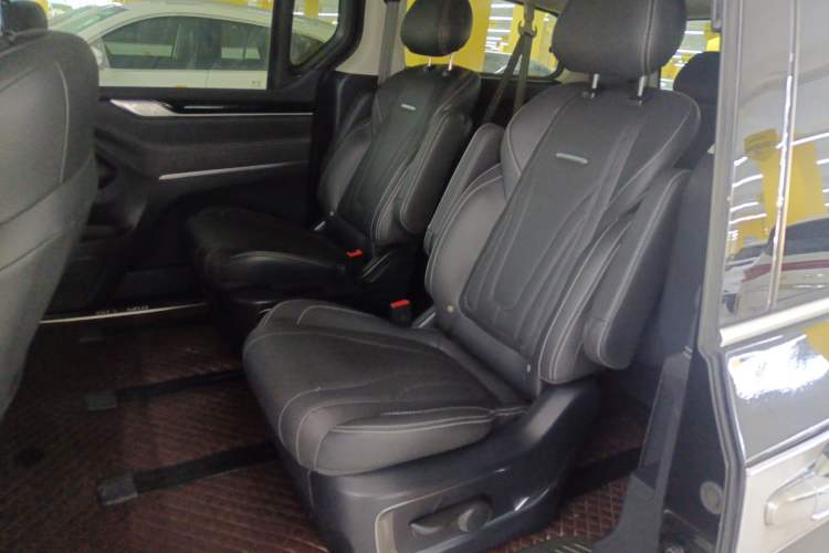 Used SAIC MAXUS G20 2021 Facelifted PLUS 2.0T Diesel Automatic Luxury Edition
