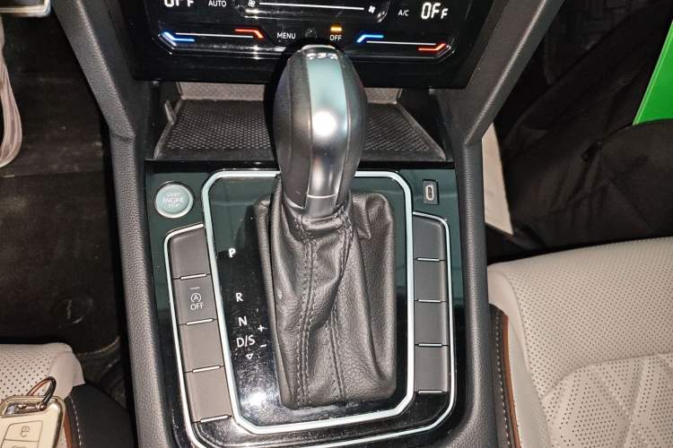 Used Volkswagen Magotan 2023 2 Million Units Commemorative Edition 330TSI DSG Luxury Version
