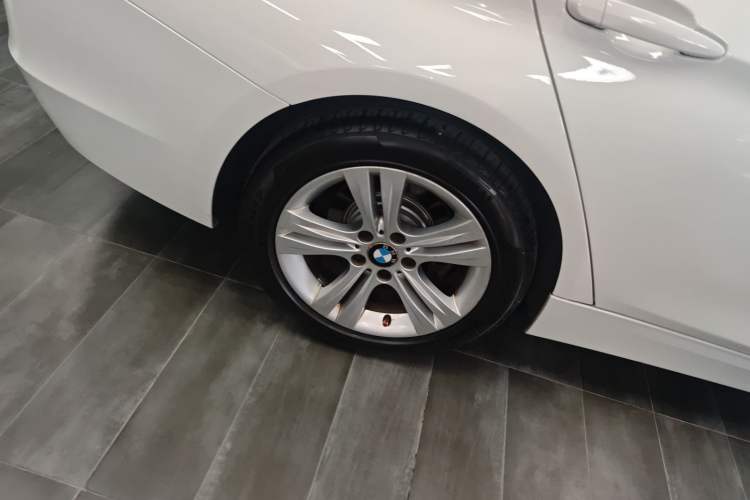 Used BMW 3 Series 2014 320Li Fashion Model
