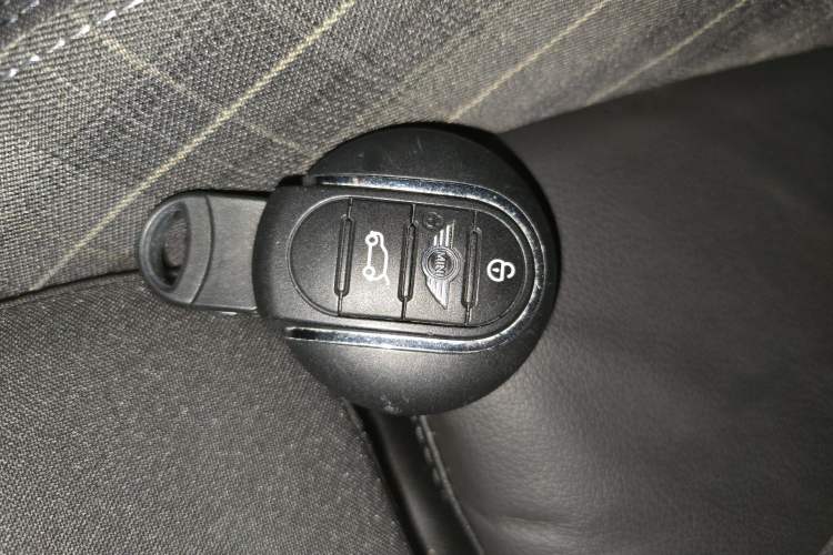 Used MINI MINI 2016 1.5T COOPER Five-Door Edition