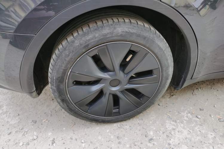 Used Tesla Model Y 2024 Rear-Wheel-Drive Version
