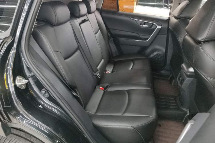 Used Toyota RAV4 2021 2.0L CVT Two-Wheel Drive Fashion Edition
