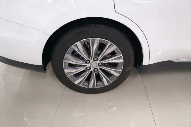 Used Hongqi E-QM5 2023 620km PLUS
