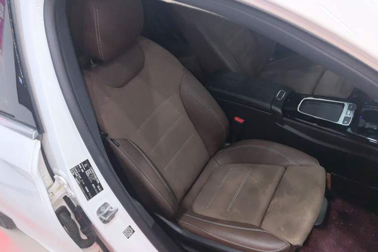 Used Mercedes-Benz A-Class 2024 Updated A 200 L Fashion Version
