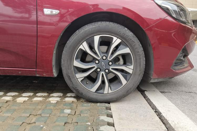 Used Chevrolet Monza 2019 RS 330T Automatic Comfort Edition China VI Standard