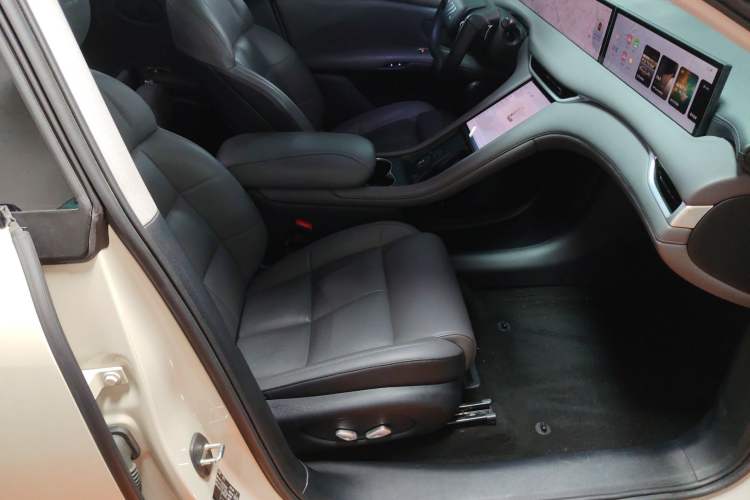 Used  LS6 2023 Max Standard Edition
