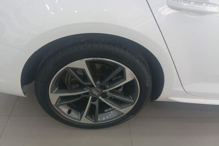 Used Audi A4L 2019 40 TFSI Ambition Version China V