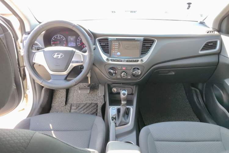 Used Hyundai Verna 2016 1.4L Automatic Cool Edition GLS
