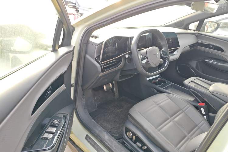 Used Hongqi EH7 2024 690 Pro
