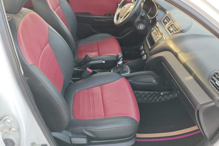 Used Kia K2 2015 Hatchback 1.4L MT GLS Cool Edition
