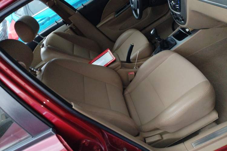 Used Buick Excelle 2013 1.5L Manual Classic Model
