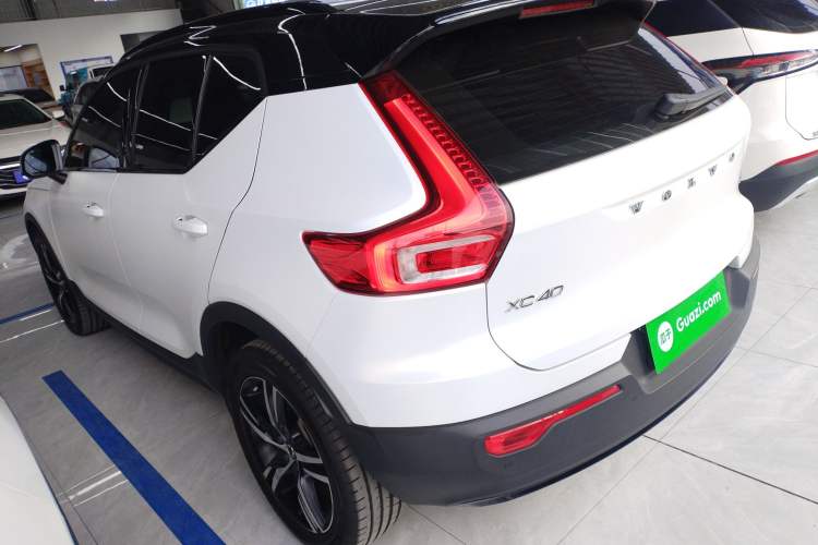 Used Volvo XC40 2021 T4 Four-Wheel Drive Smart & Sporty Edition
