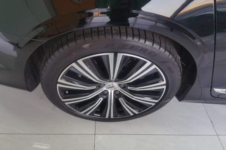 Used Volvo S90 2024 B5 Zhiyuan Luxury Edition
