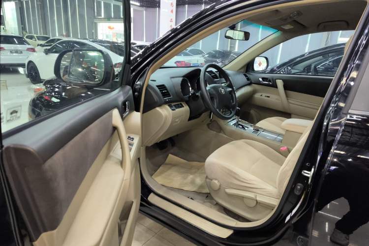 Used Toyota Highlander 2012 2.7L 2WD 5-Seater Elite Edition
