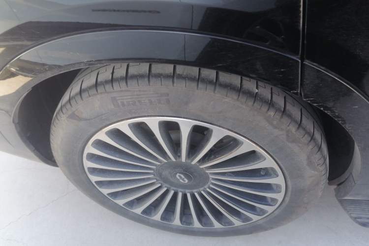 Used Hima AITO M9 2024 Range-Extended Ultra Version 52 kWh 5-Seater Model
