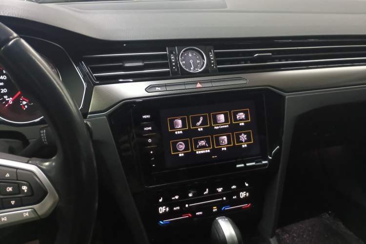 Used Volkswagen Magotan 2020 330TSI DSG Leading Model
