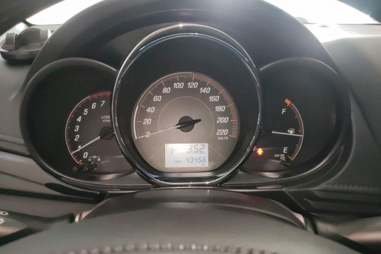 Used Toyota YARiS L 2020 X-Trail X 1.5L CVT Luxury Edition