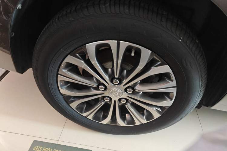 Used Buick GL8 2021 Land Cruiser Executive 652T Premium Model
