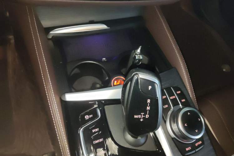 Used BMW 5 Series 2022 Restyled 530Li Leading Edition M Sport Package
