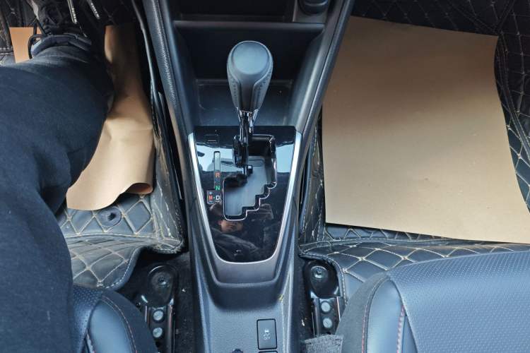 Used Toyota YARiS L 2020 X-Trail X 1.5L CVT Luxury Edition