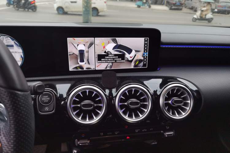 Used Mercedes-Benz A-Class 2022 Second Facelift A 200 L Sport Sedan Fashion Version
