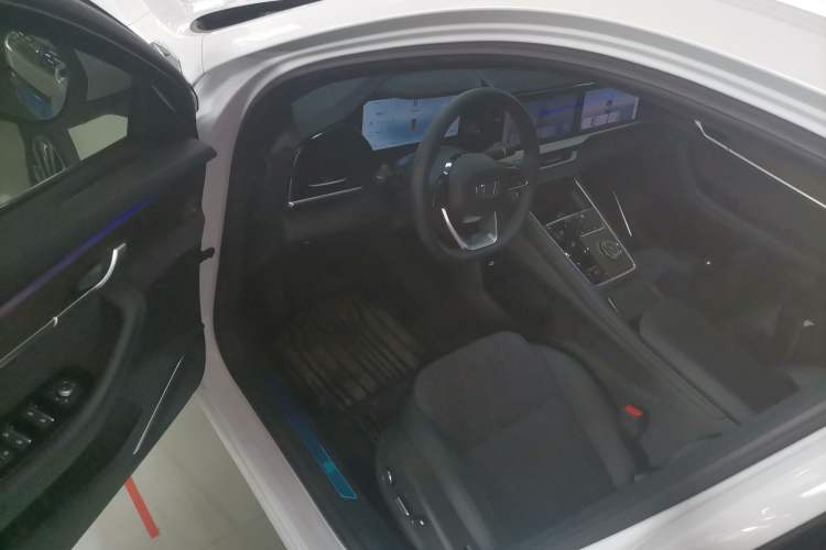 Used Geely Auto Monjaro L 2025 Dongfang Yao 2.0TD Automatic Lanxing Edition
