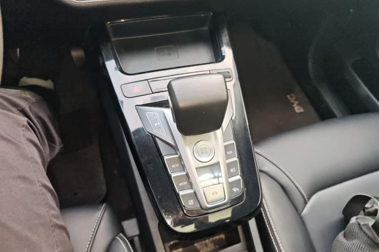 Used BYD Yuan New Energy 2019 EV535 Smart Connect Elite Model
