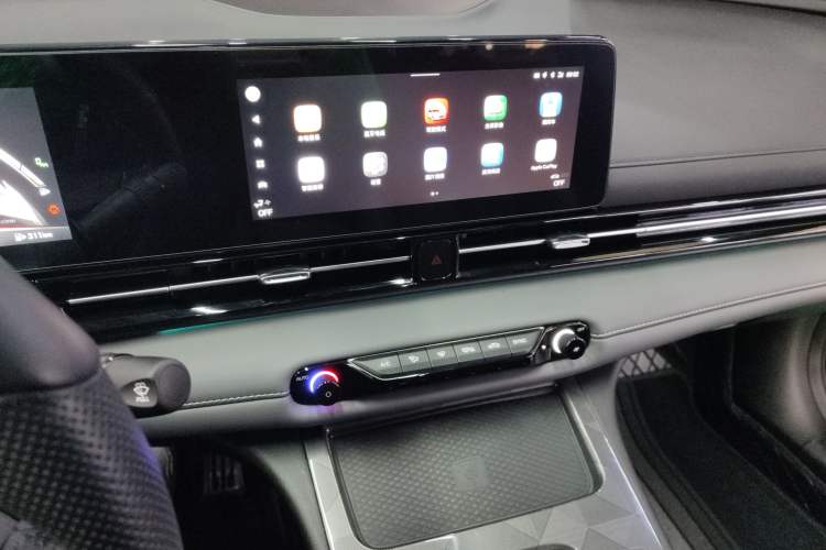 Used GAC Trumpchi EMPOW 2024 270T DCT Yingbao R-Style Edition
