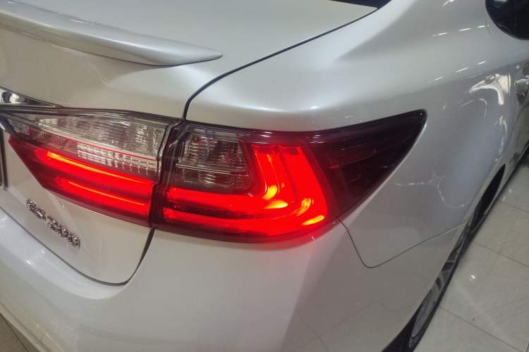 Used Lexus ES 2015 200 Elite Edition
