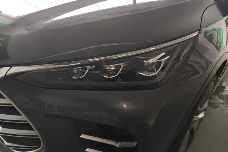 Used BYD Tang New Energy 2018 DM 2.0T All-Wheel Drive Smart Connect Genesis Edition 7 Seats China V Emission Standard