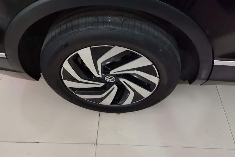 Used Volkswagen Tiguan L 2022 330TSI Automatic Two-Wheel Drive Smart Edition
